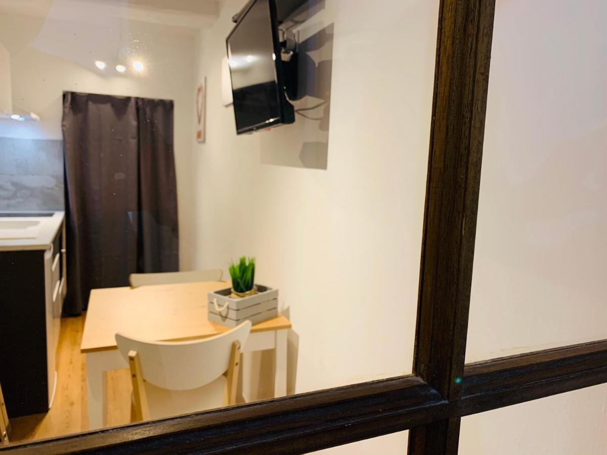 Mazzarin Studio Aix-en-Provence Bagian luar foto